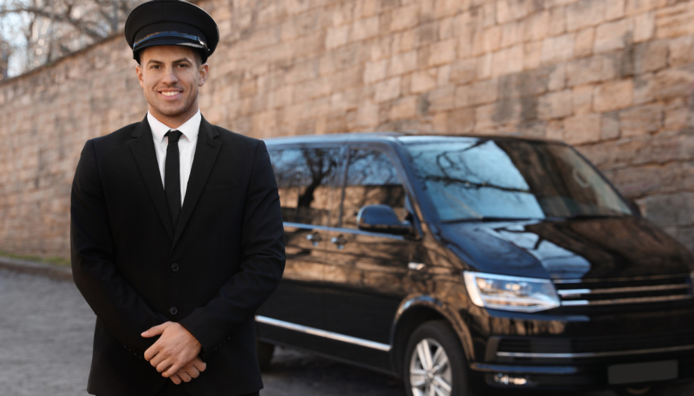 Peut-on privatiser une voiture avec chauffeur à Nice pour une journée entière ?
